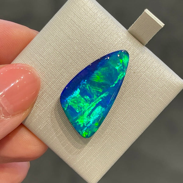 13.81ct boulder opal 24.5x12.9x6.1MM