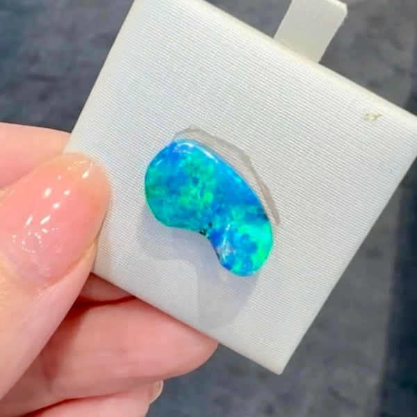 7.15ct boulder opal 17.1x10.4x7.5MM