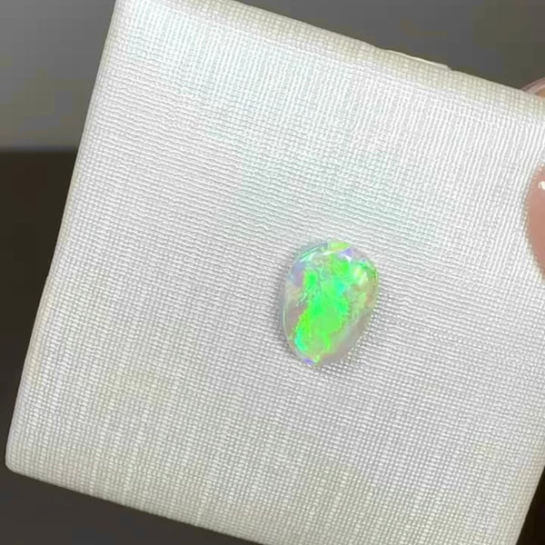 0.7ct black opal