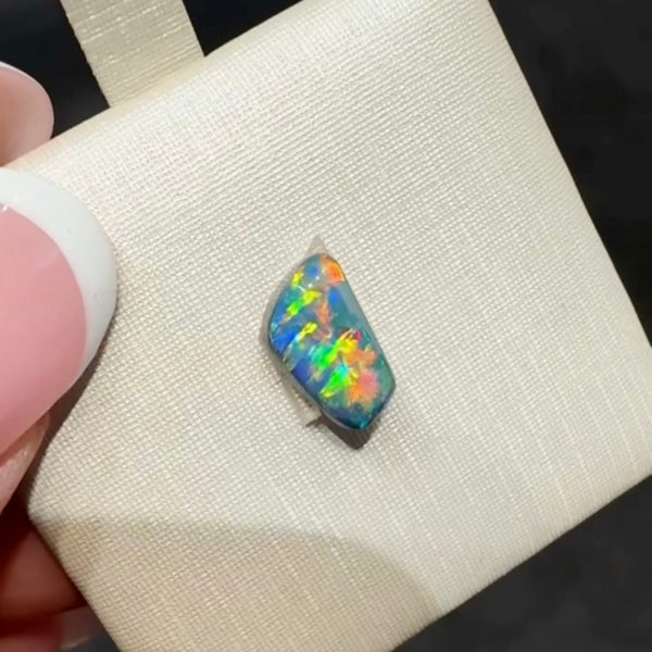 1.76ct boulder opal 9.8x5.5x3.5MM