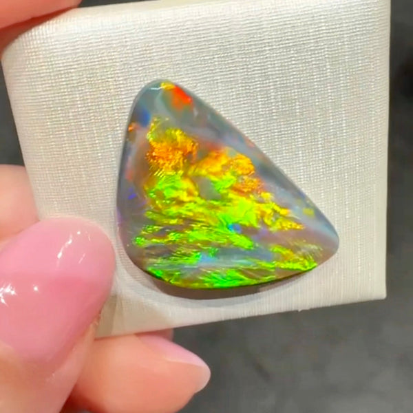 12.27ct black opal 27x17.3x4.7MM