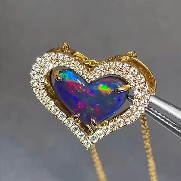2.95ct black opal 18K necklace