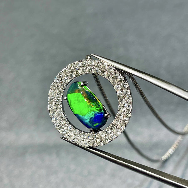 2.17ct black opal 18K necklace