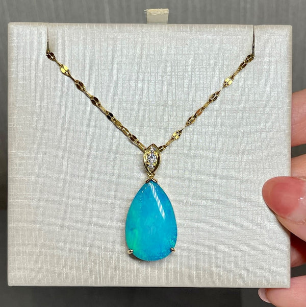 7.5ct black opal 18K necklace