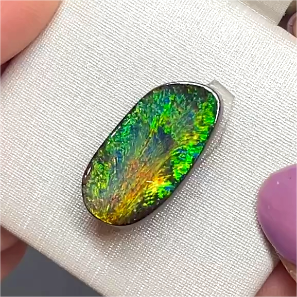 9.72ct boulder opal 19.4x9.9x5.8MM