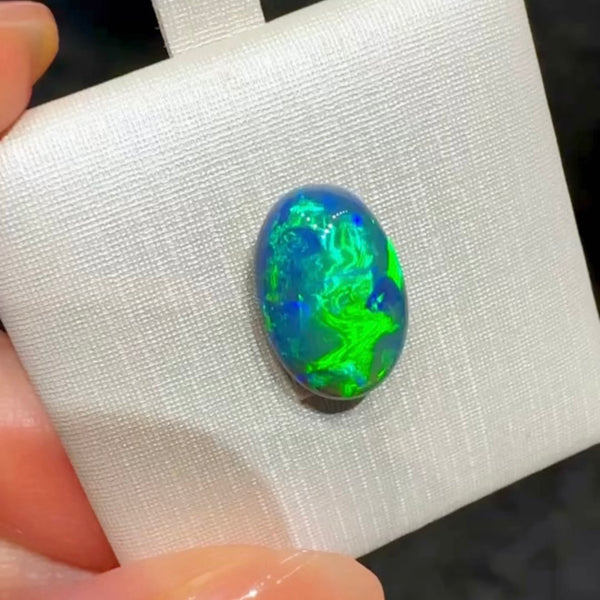 3.95ct black opal 13.7x9.2x5.6MM