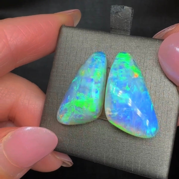 17.47ct black crystal opal
