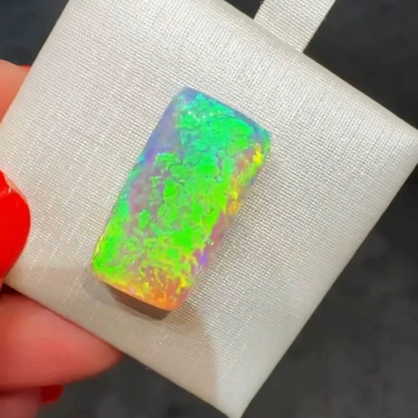 10.15ct black opal 20.3x 10.7x5.8MM