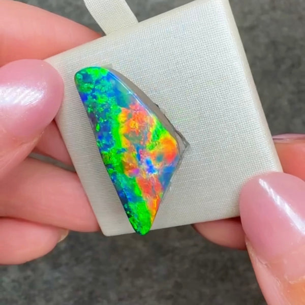 17.94ct boulder opal 28.5x12.4x7.6MM