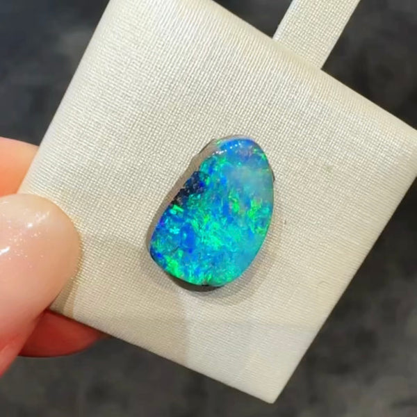 6.2ct boulder opal 15.9x11.1x4MM