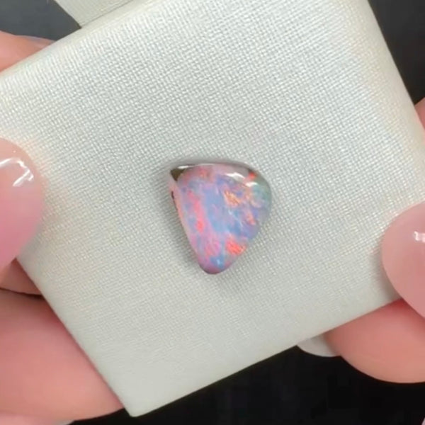 2.09ct boulder opal 10.3x7.7x3MM
