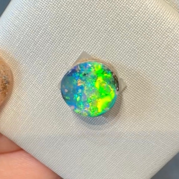 2.05ct boulder opal 8.9x8.9x3.6MM