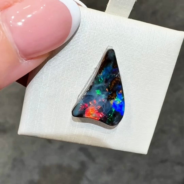 8.08ct boulder opal 20.1x12.8x4.2MM