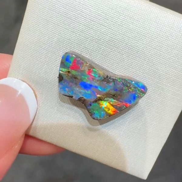 5.11ct boulder opal 16.8x10.3x4.3MM