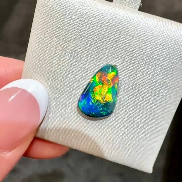 2.01ct black opal 13.3x8.4x3.4MM