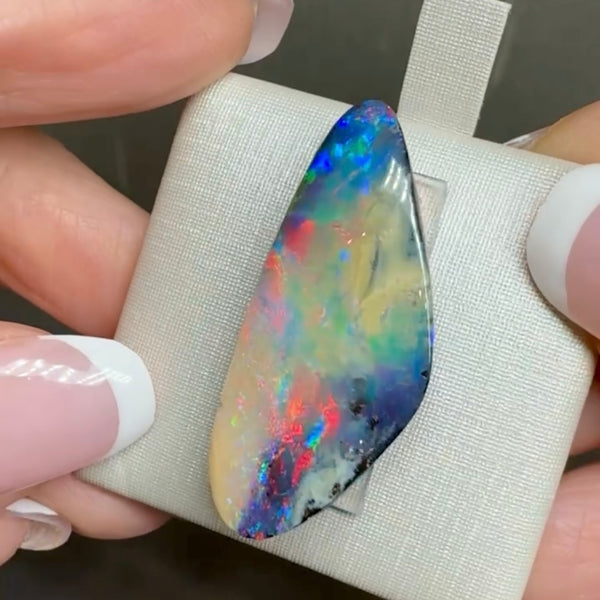 21ct boulder opal 33x14.2x5.9MM