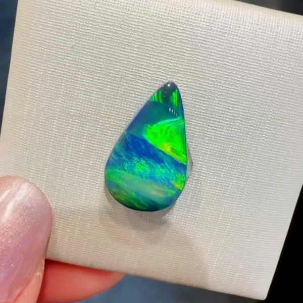 3.25ct black opal 15.1x9.2x4.3MM