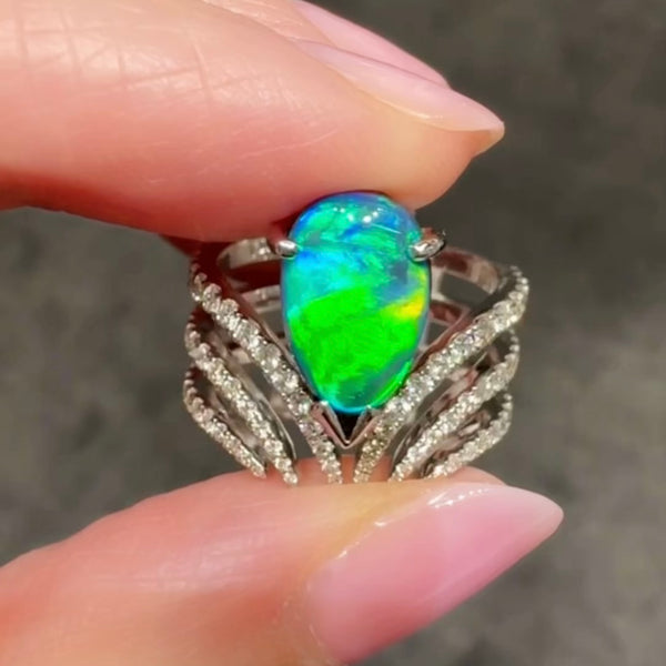 2.35ct black opal 18K ring