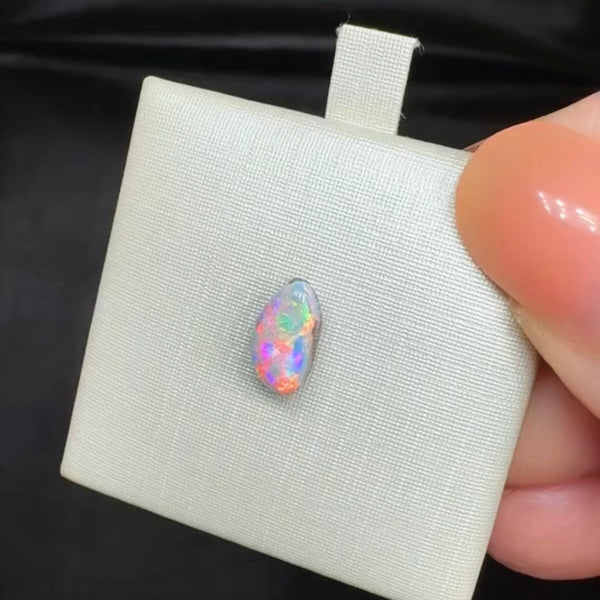 0.9ct boulder opal 8.9x5.1x3.1MM