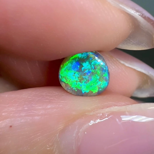 0.92ct black crystal opal