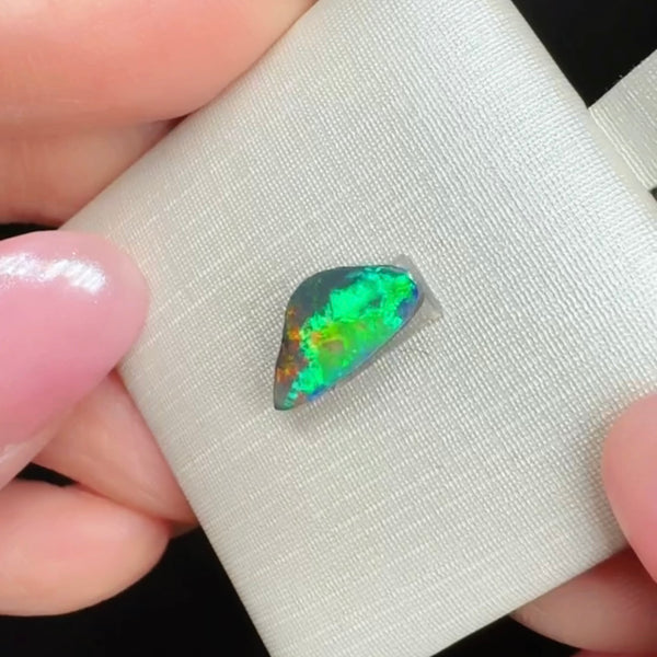 1.5ct boulder opal 11.9x5.8x3.2MM