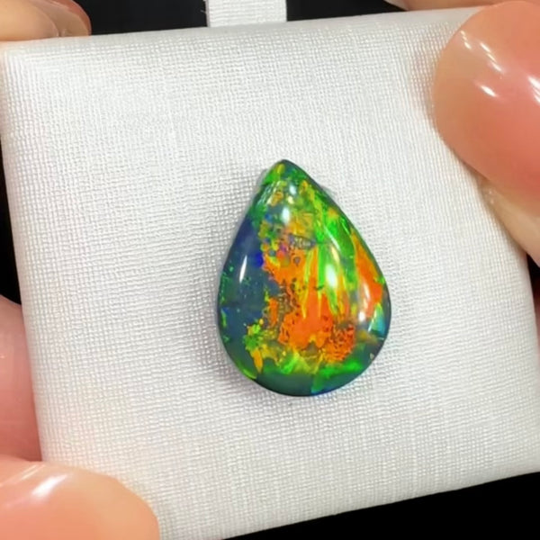 4.89ct black opal 15.7x11.8x4.9MM