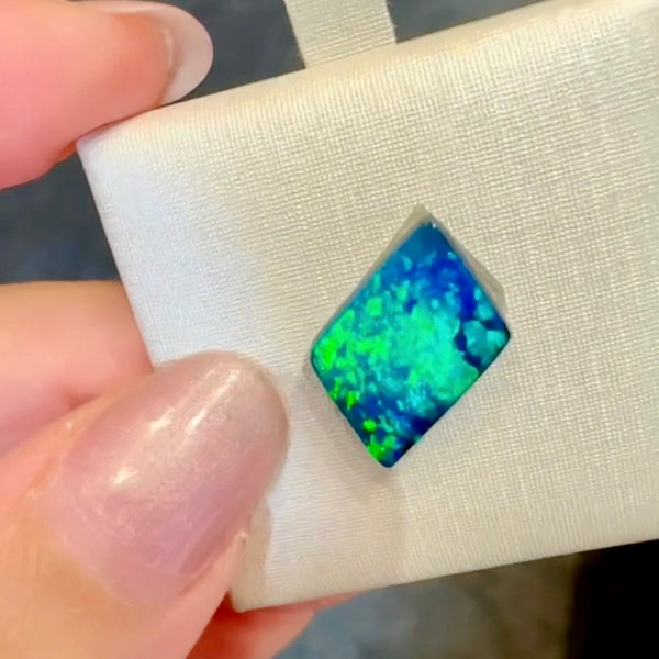 3.05ct black opal 16.5x9.5x3.1MM
