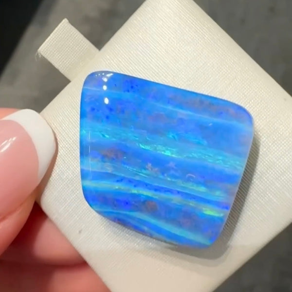 16.64ct boulder opal 23.4x19.7x4.6MM