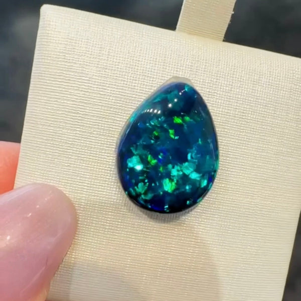 5.02ct black opal 15.8x12.3x4.2MM