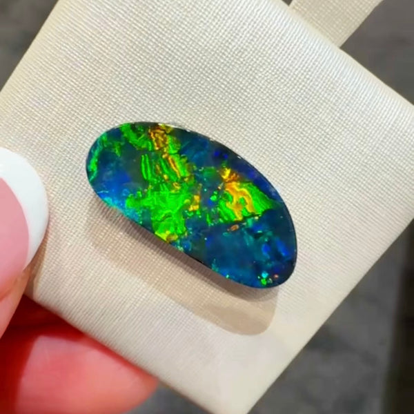 6.93ct boulder opal 20.4x9.6x4MM
