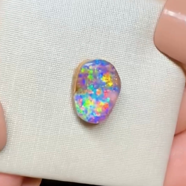 2.1ct boulder opal 10.8x8.3x3.3MM
