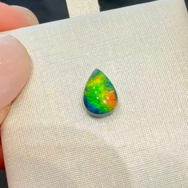 0.68ct black opal 7.9x5.8x2.5MM