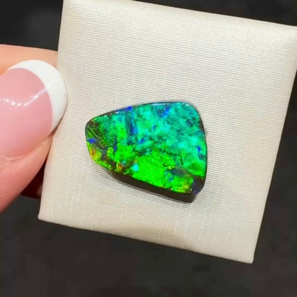 10.62ct boulder opal 19.1x13.2x5MM