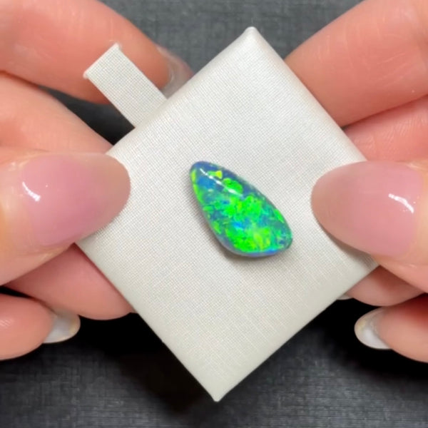 5.03ct black opal 17.3x 8.9x5.3MM
