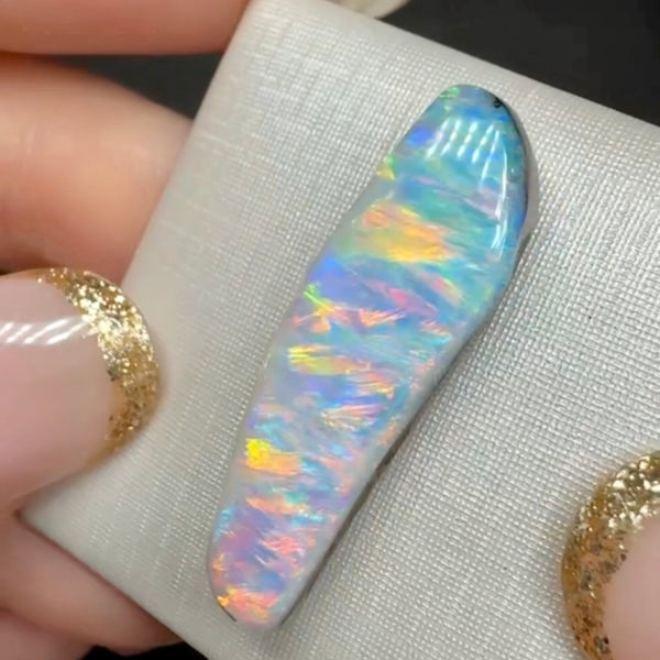 11.09ct boulder opal 27.9x8.5x5.5MM