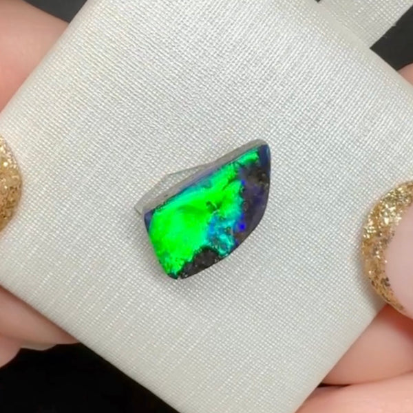 2.76ct boulder opal 11.8x7.1x4.8MM