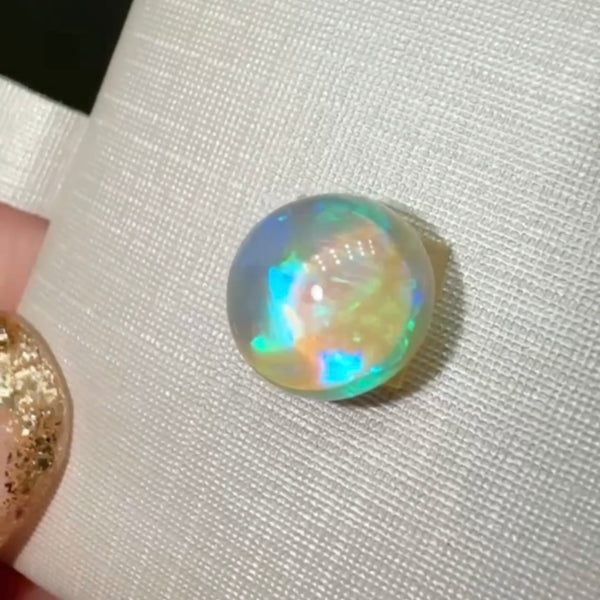 1.9ct black crystal opal 8.4x8x5MM
