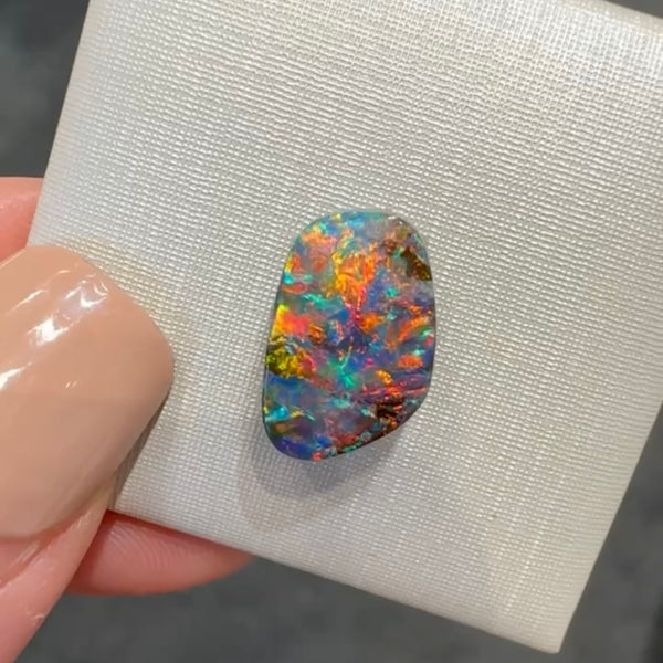4.54ct boulder opal 13.7x8.8x4.4MM