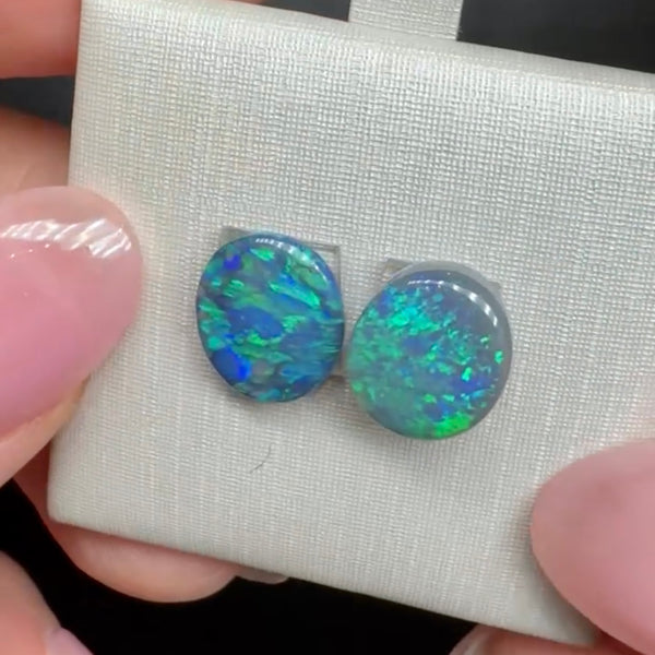 3.88ct black opal 10.3x 8.7x4.5MM