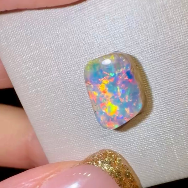 2.9ct boulder opal 10.8x7.7x4.4MM