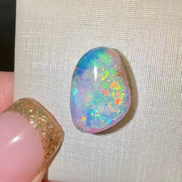 4.75ct boulder opal 14.5x10.1x4.9MM