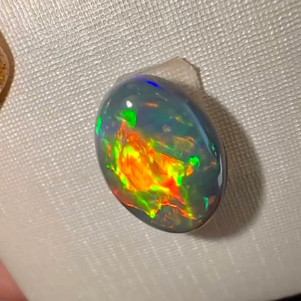 2.79ct black opal 11.6x 8.3x4.8MM